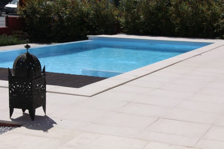 Showroom e piscinas de exposição da Piscinas Imperial nas Caldas da Rainha